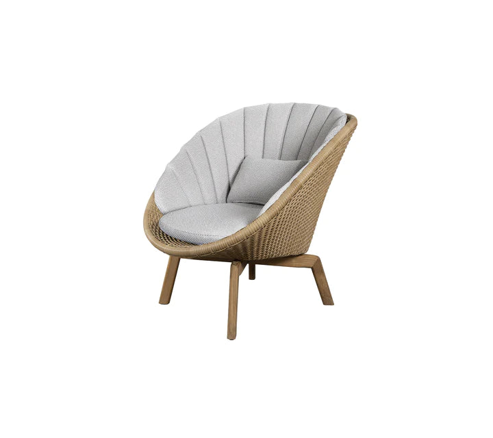 Peacock lounge chair w/teak legs Natural