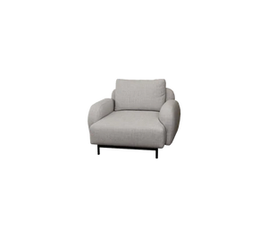 Aura lounge chair with low armrest