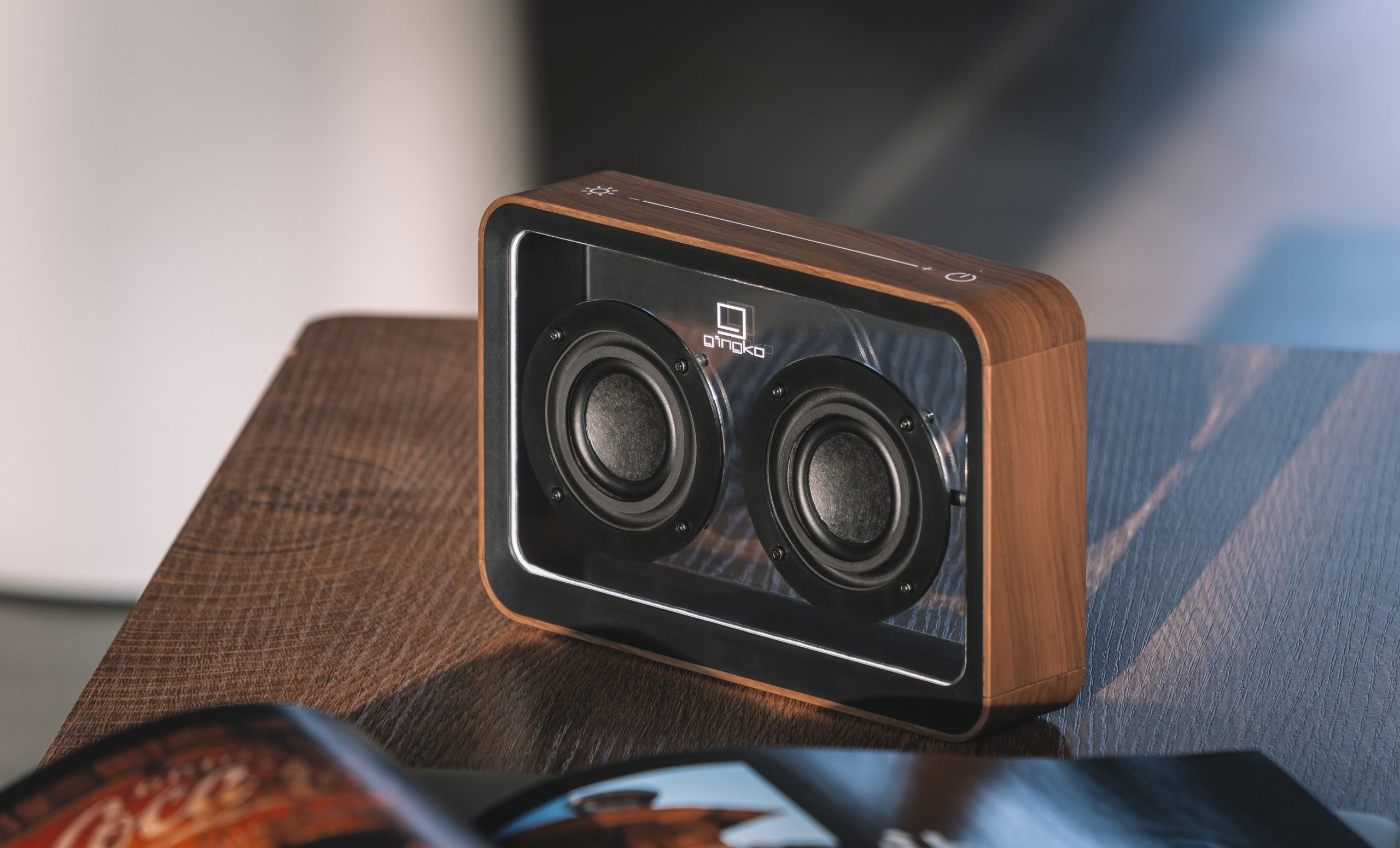 メイジシースルーBluetoothスピーカー