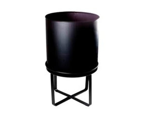 Planter on stand black IR 41x41x66