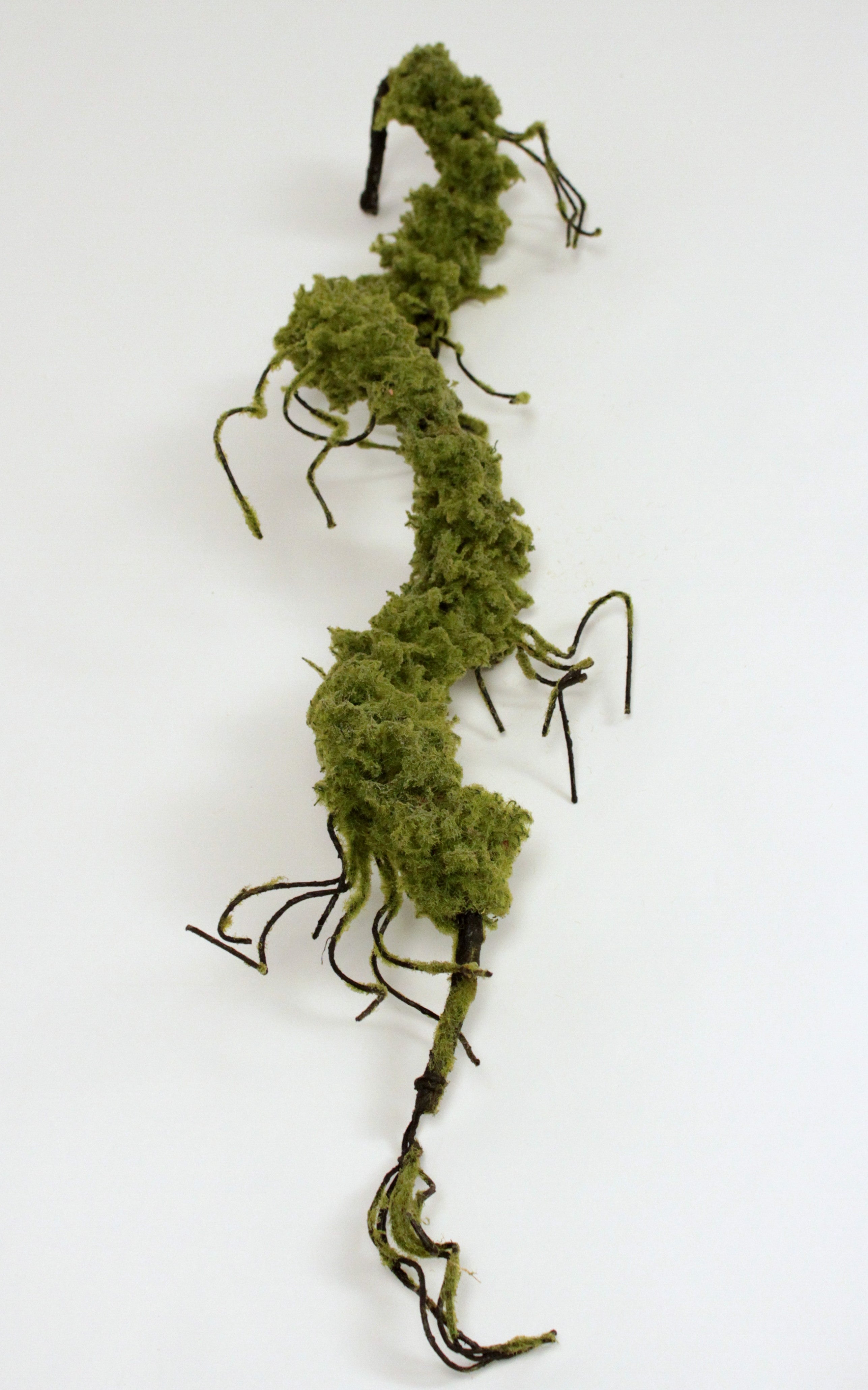 MOSS TWIG VINE 96cm