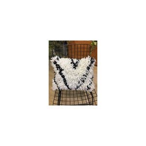 SHAGGY CUSHION BLACK/WHITE
